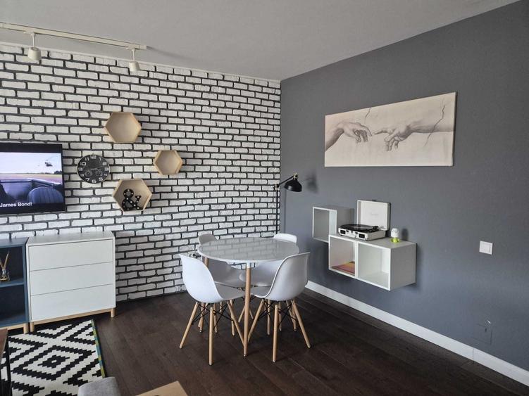 Apartament cu 2 camere semidecomandat în Central