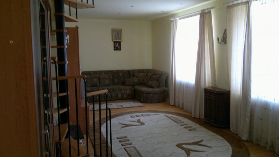 Casă individuală cu 5 camere cu Teren 180 Mp în Berceni