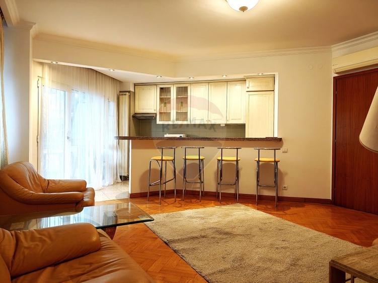 Apartament cu garaj propriu de închiriat în cartierul Primăverii - 1
