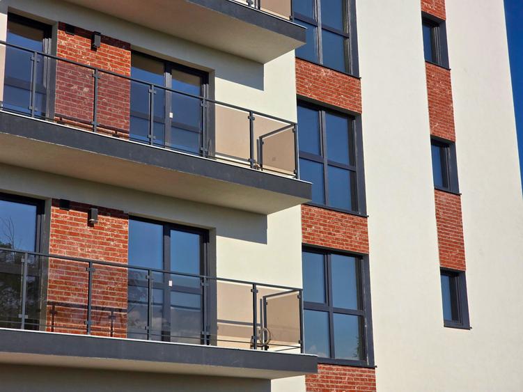 Apartament cu 2 camere decomandat în Galata