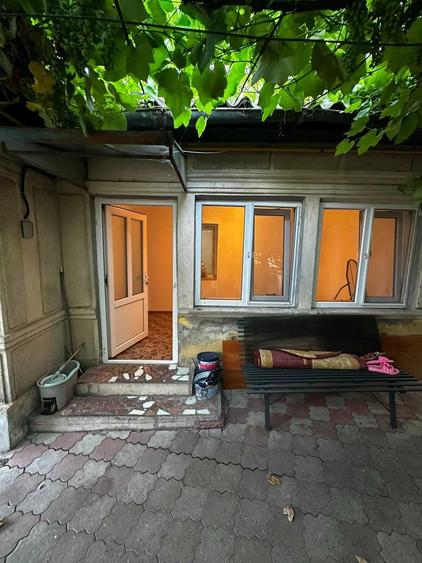 Casă cu 2 camere cu Teren 60 Mp în Central