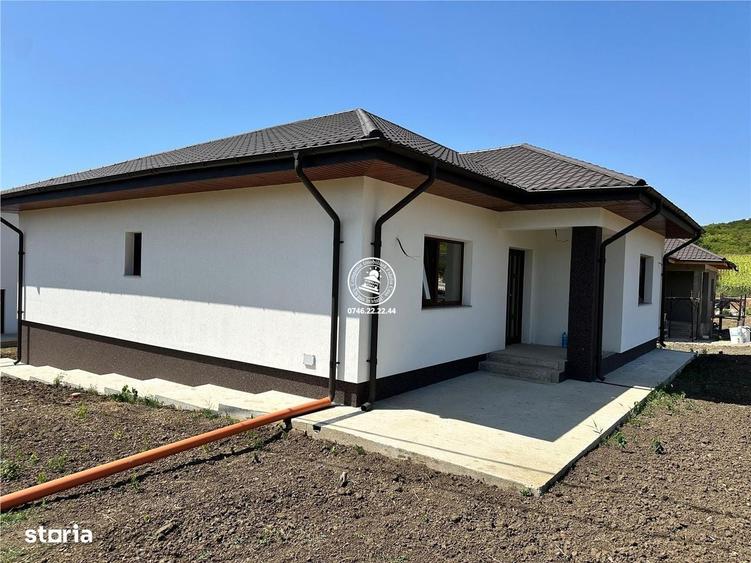Casa de vanzare 4 camere, Tomesti - Iasi - 1