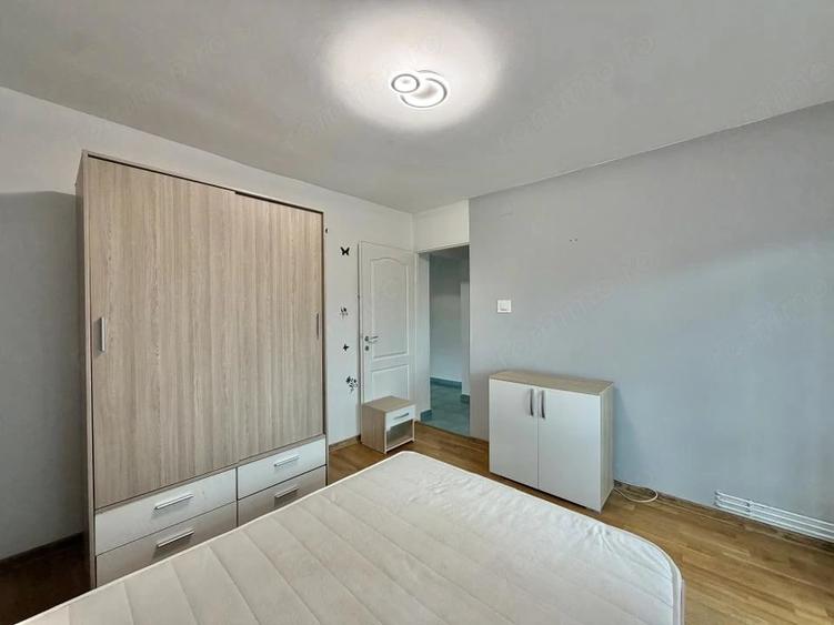 Apartament cu 2 camere decomandat în Soarelui