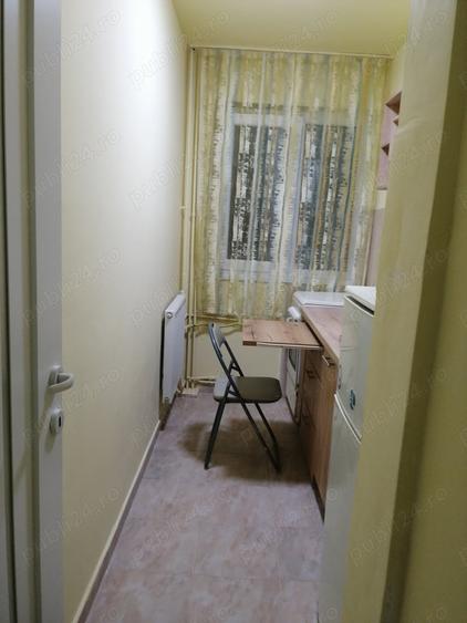 Apartament cu 2 camere semidecomandat, mobilat în Dacia