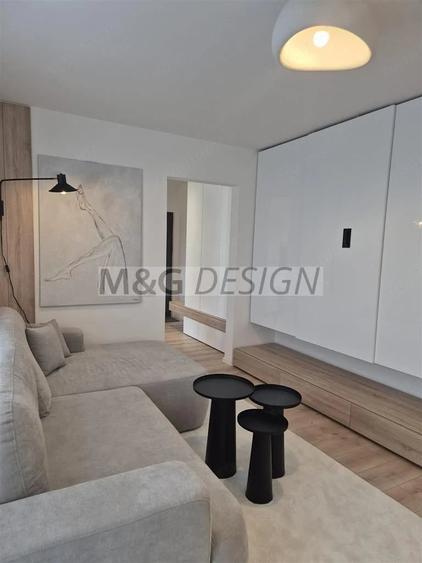 Apartament cu 3 camere semidecomandat în Circumvalațiunii