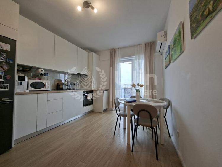 Apartament cu 2 camere semidecomandat, mobilat în Mărăști