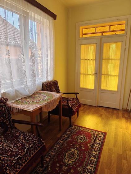 Casă cu 2 camere în Central