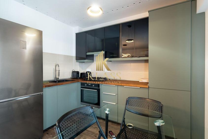 Apartament cu 3 camere semidecomandat, mobilat în Pipera