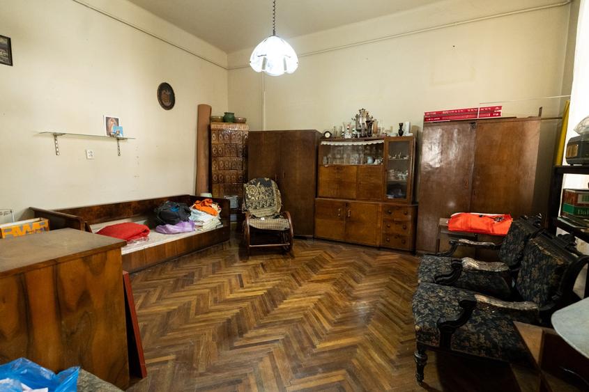 Apartament cu 2 camere semidecomandat în Horea