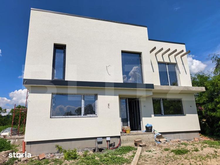 Casă cu 4 camere cu Teren 500 Mp în Aroneanu