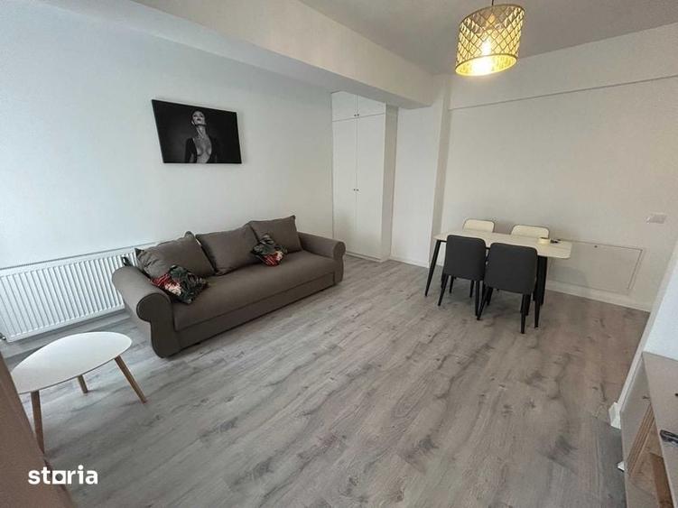 Garsonieră decomandată în Central
