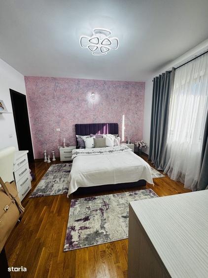 Casă cu 4 camere cu Teren 600 Mp în Central