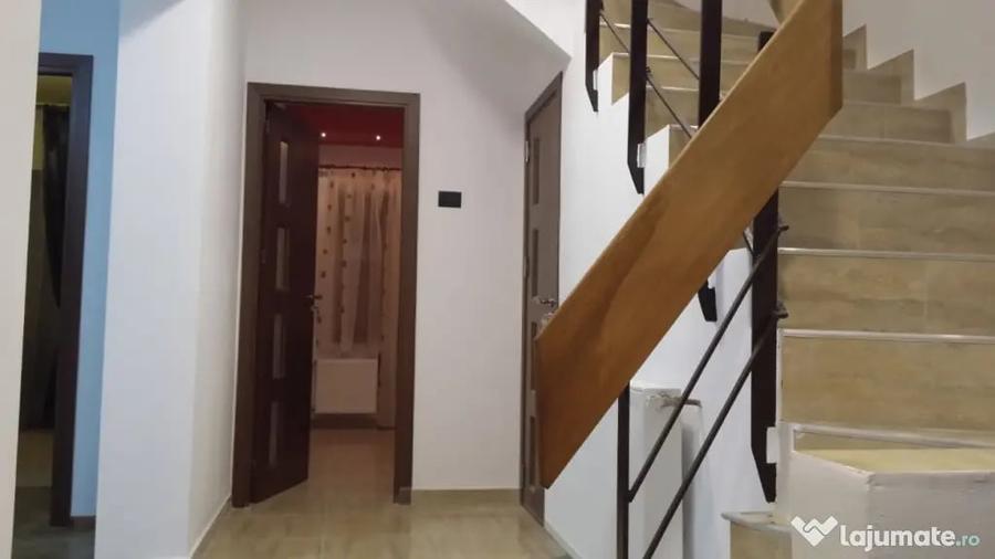 Casă cu 4 camere cu Teren 120 Mp în 1 Mai