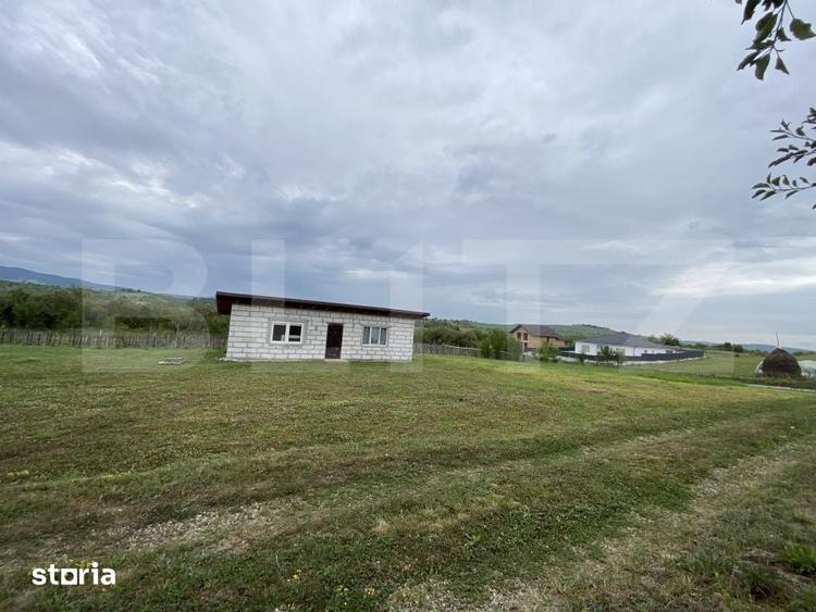Casa de vanzare, 15 arii de teren, 15 minute de Bistrita - 1