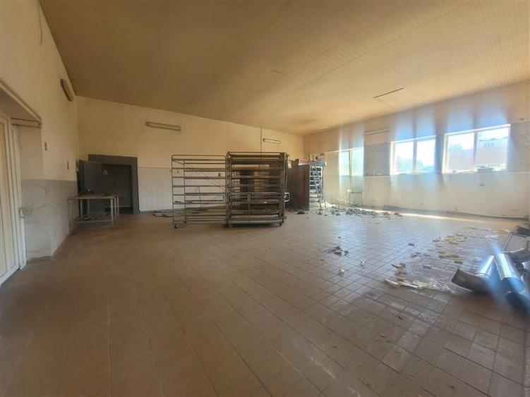 Spațiu comercial, de 750 mp, în Zona Industrială