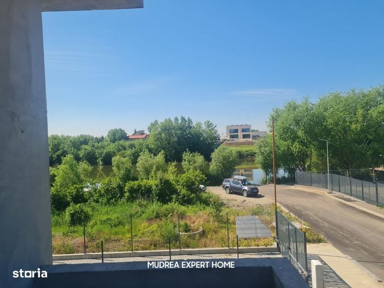 Casă cu 4 camere în Ostratu