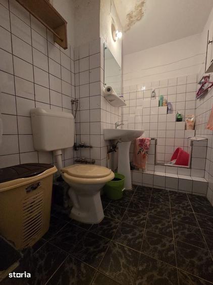 Garsonieră decomandată în Podgoria