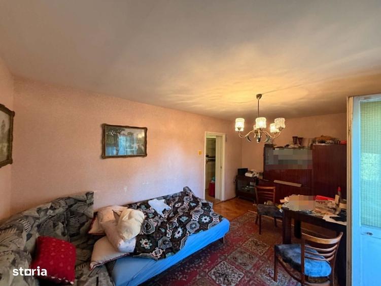 Apartament cu 3 camere decomandat în Mureșeni