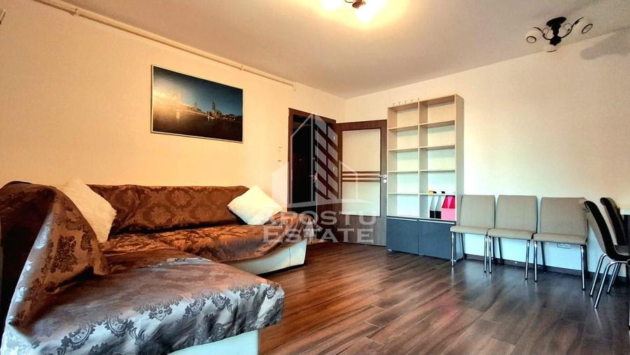 Apartament cu 3 camere decomandat, mobilat în Ultracentral