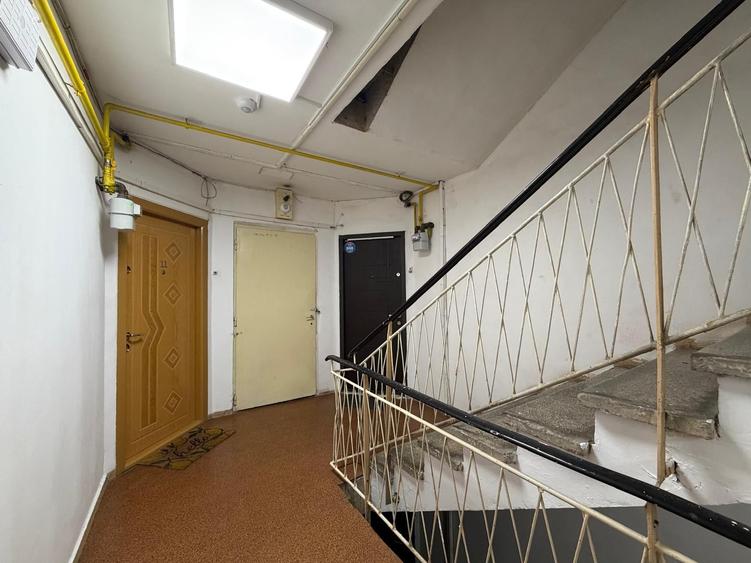 Apartament cu 3 camere decomandat în 1 Decembrie 1918