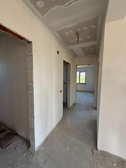 Casă cu 3 camere în Agigea