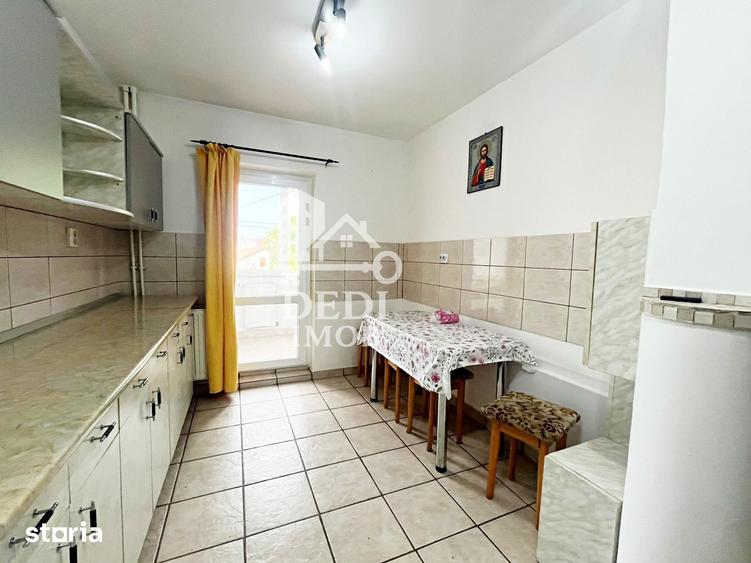 Apartament cu 2 camere decomandat în Rogerius