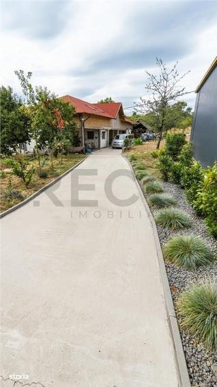 Casă cu 4 camere cu Teren 11383 Mp în Șinteu