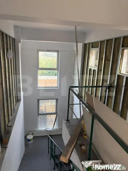 Apartament cu 7 camere decomandat în Șagului