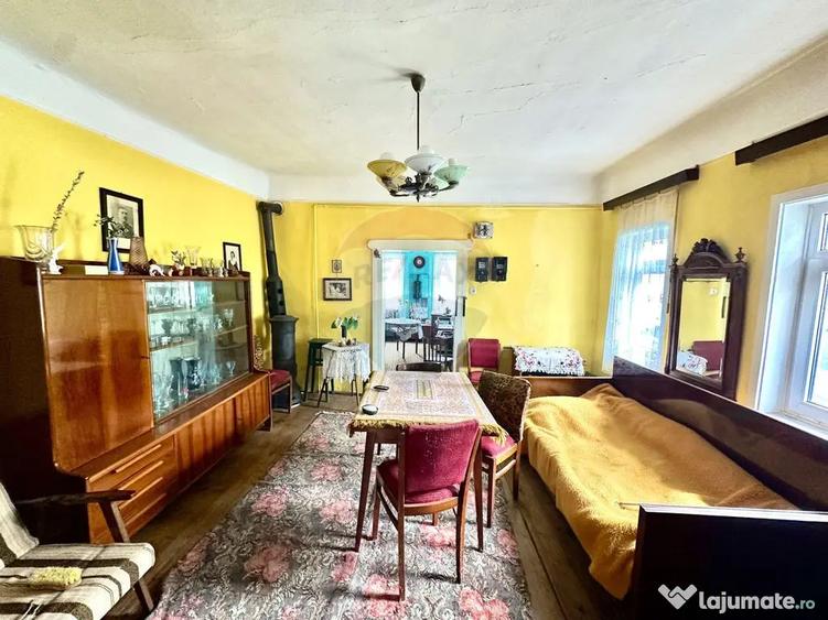 Casă cu 2 camere cu Teren 483 Mp în Central