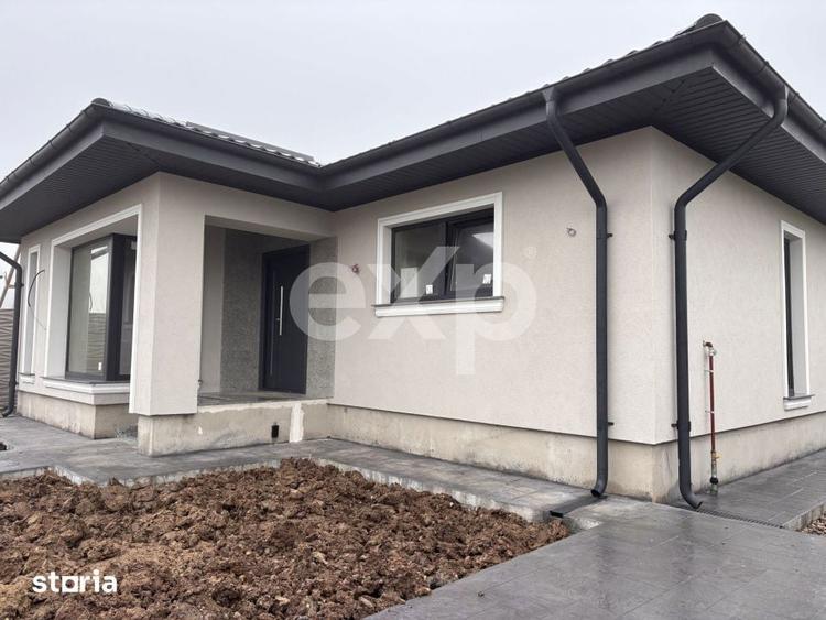 Casă cu 3 camere cu Teren 375 Mp în Vidra