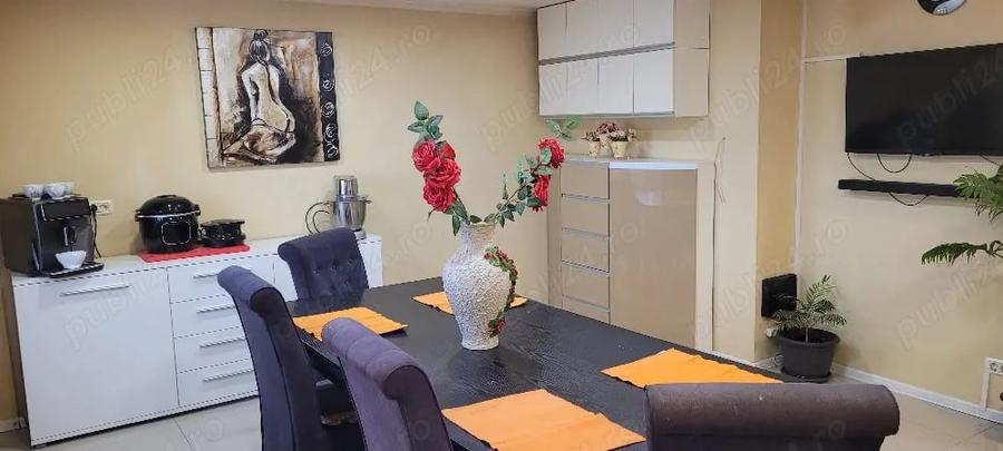 Apartament cu 3 camere decomandat în Central