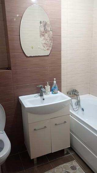 Apartament cu 4 camere în Micro 5
