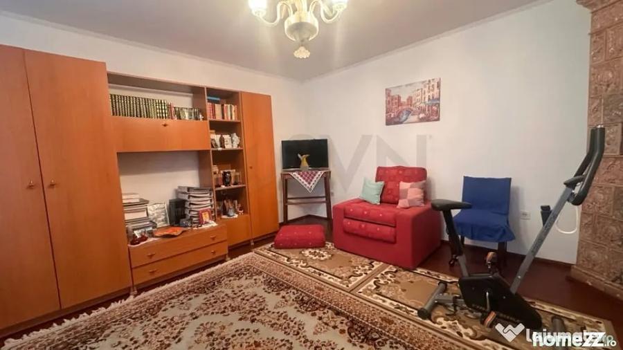 Casă cu 4 camere cu Teren 424 Mp în Polonă