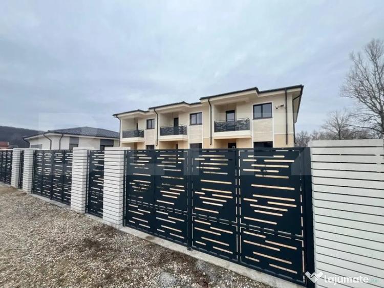 Casă cu 4 camere cu Teren 250 Mp în Leamna de Jos