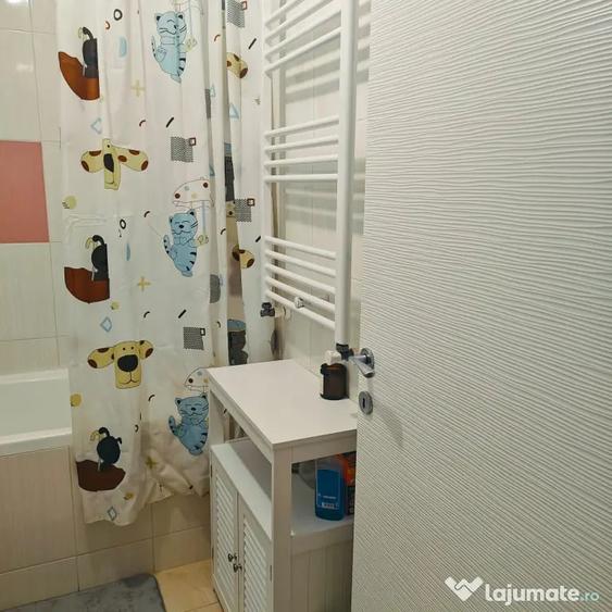 Apartament cu 2 camere semidecomandat în Central