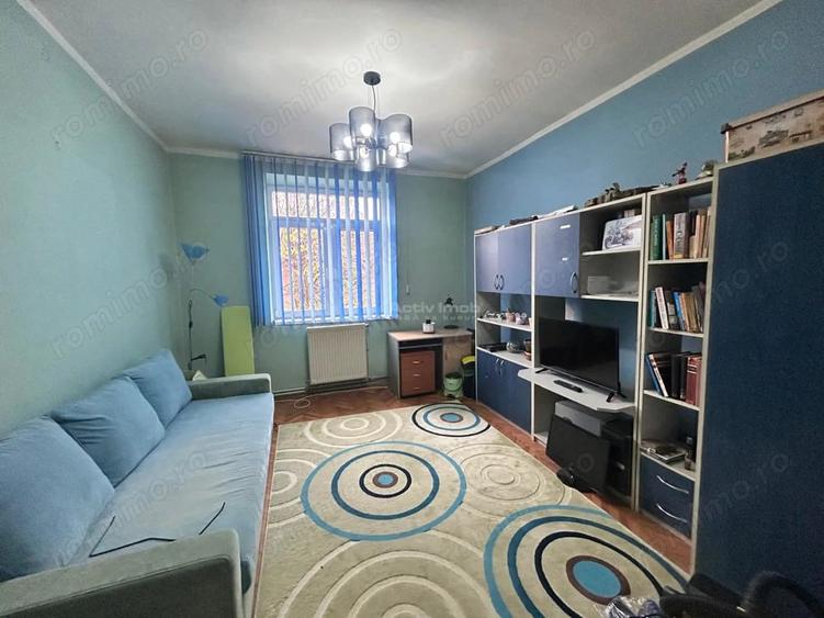 Apartament cu 3 camere decomandat în Luncă