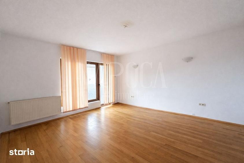 Apartament cu 4 camere în Andrei Mureșanu