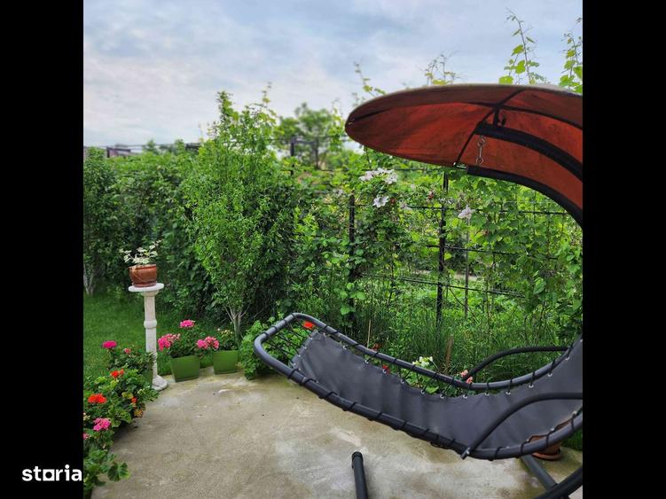 Casă cu 7 camere cu Teren 563 Mp în Exterior Vest