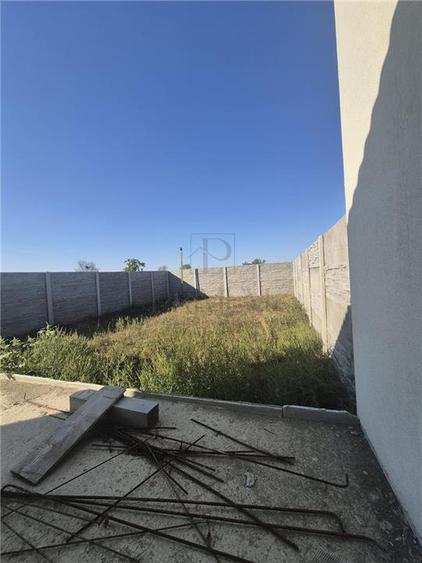 Duplex cu 3 camere cu Teren 310 Mp în Moșnița Nouă