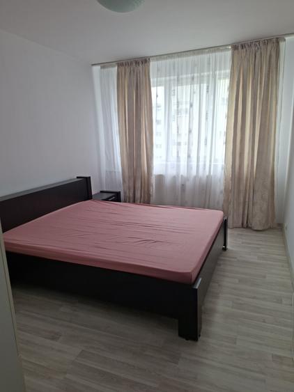 Apartament cu 3 camere decomandat în Dristor