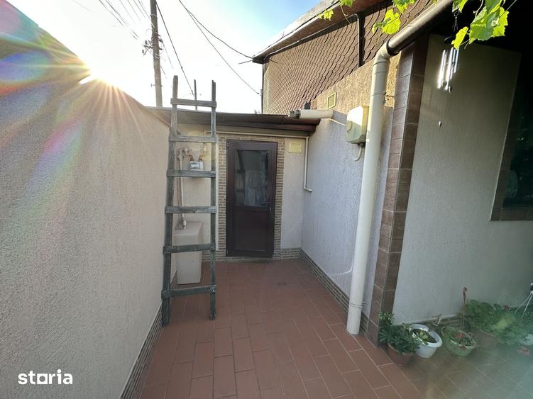 Casă cu 4 camere cu Teren 225 Mp în Rahova