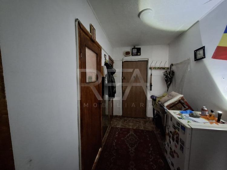 Apartament cu 3 camere decomandat în Drumul Taberei
