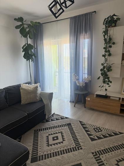 Apartament cu 3 camere semidecomandat în Copou