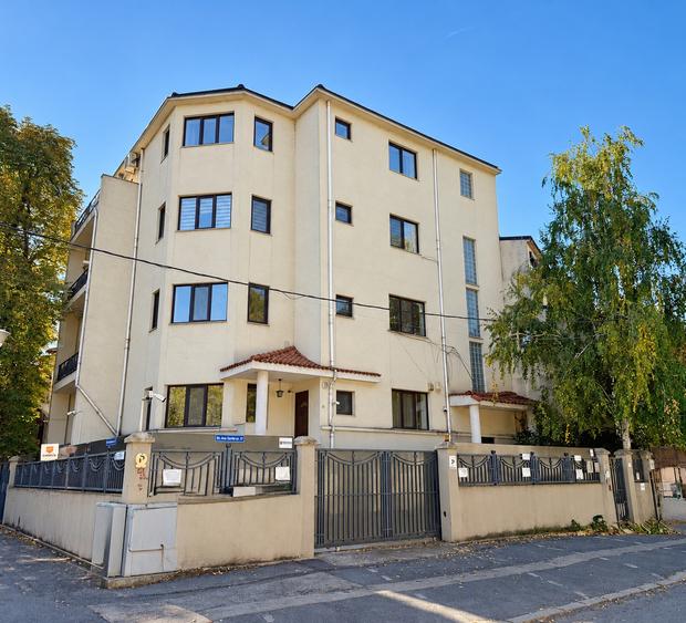 Apartament cu 3 camere decomandat, mobilat în Cotroceni