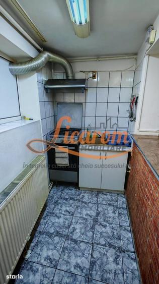 Corp de casa 4 camere zona Nicopole,curte comuna cu 1 familie. - 6
