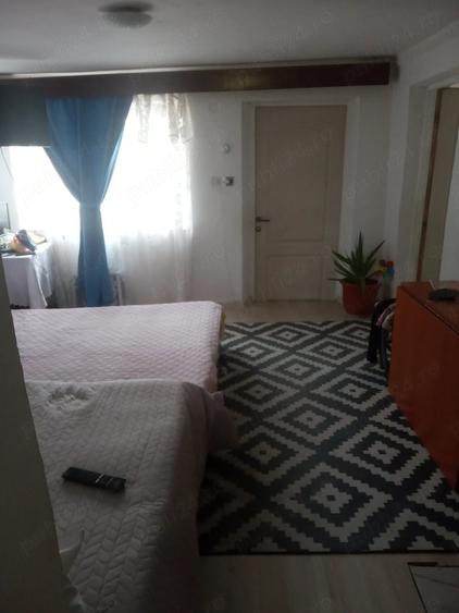 Casă cu 6 camere cu Teren 2500 Mp în Stejaru