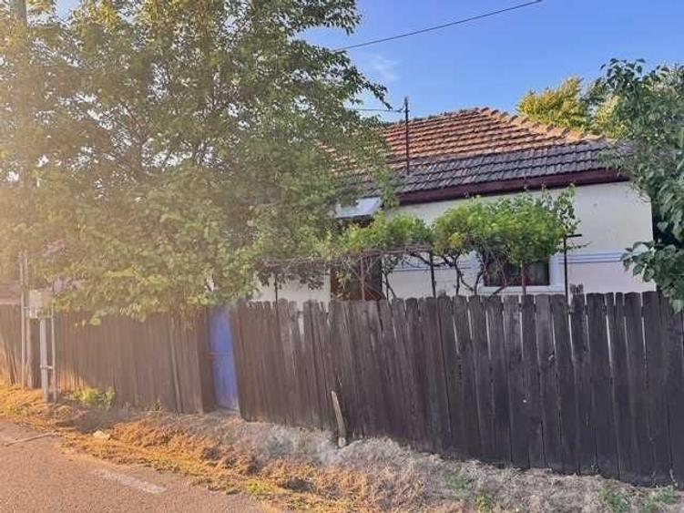 Casă cu 3 camere în Gogoșu
