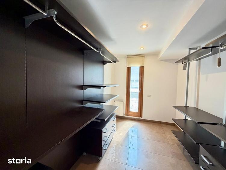 Casă cu 5 camere cu Teren 460 Mp în Central