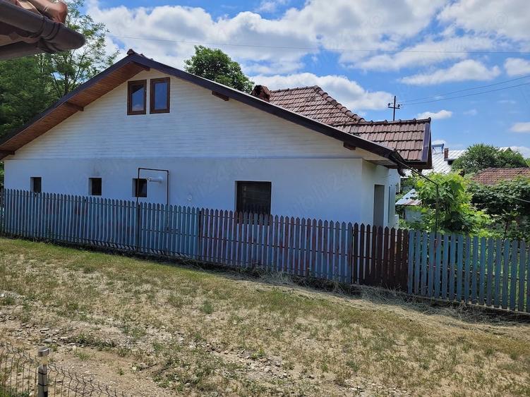 Casa tustica teren de vanzare - 9