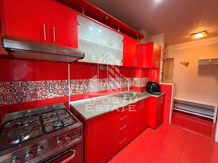 Apartament cu 2 camere semidecomandat, mobilat în Complex Studențesc